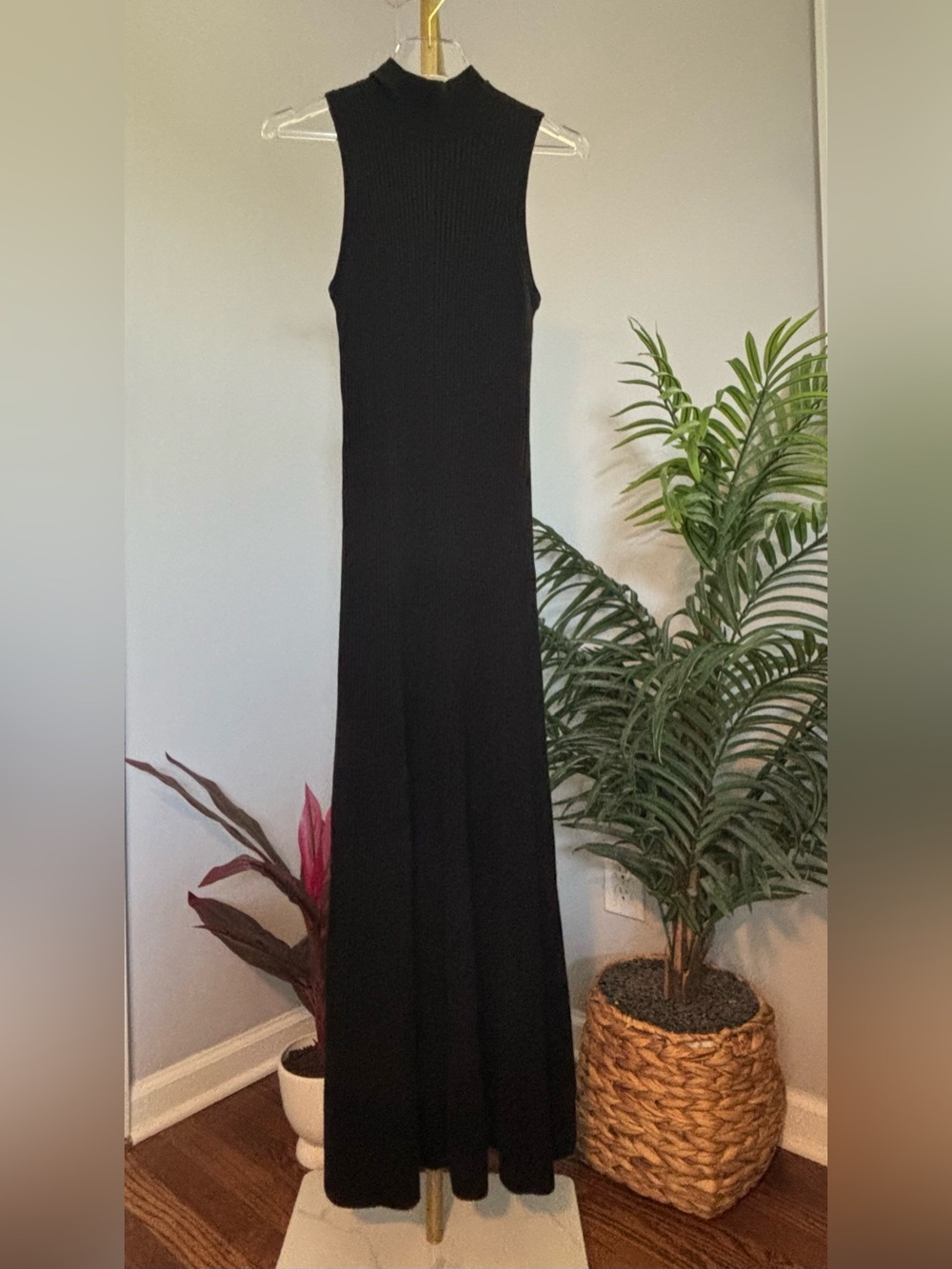 GAP Black Sleeveless Ribbed Maxi Dress - Picture 3 of 13